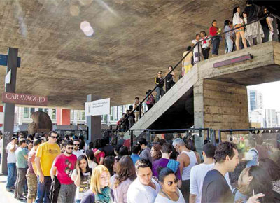 Fila no Masp no ltimo dia da mostra de Caravaggio